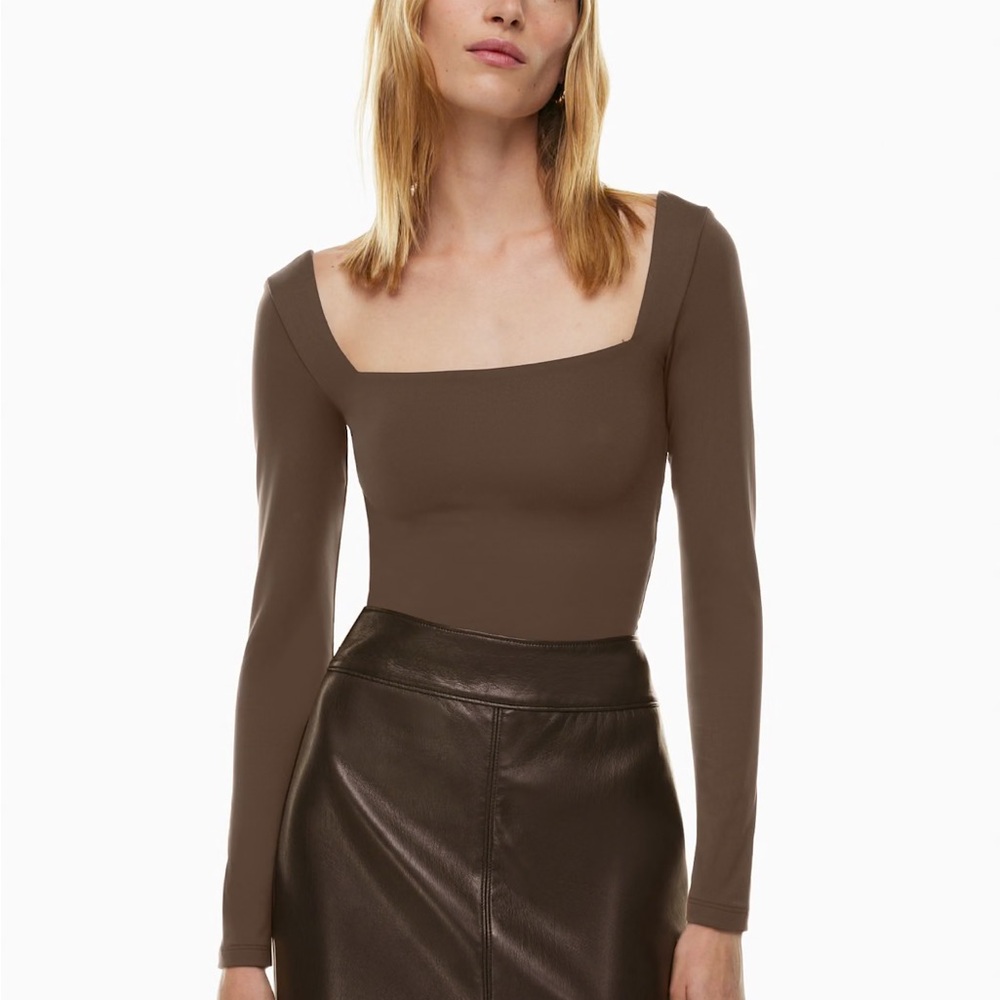 Aritzia Brown Babaton Contour Squareneck Longsleeve